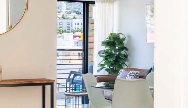 TableMountain Views 2BR Parking Balcony Pool