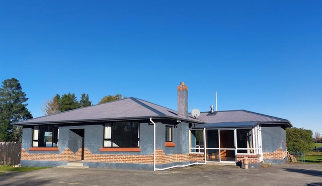 The Bush - authentic country Farmhouse in rural Southland