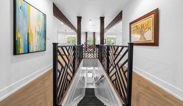 The Central Loft: Contemporary Downtown Retreat Along Hot Springs' Bathhouse Row