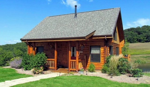 The Edelweiss Cabin. 10 minutes from Downtown Dubuque. Lorelei Cabin Collection.