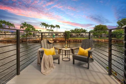 The Grand World Mansion - Game Room, 9 Bed rooms, Htd Pool, Mini Golf, BBQ