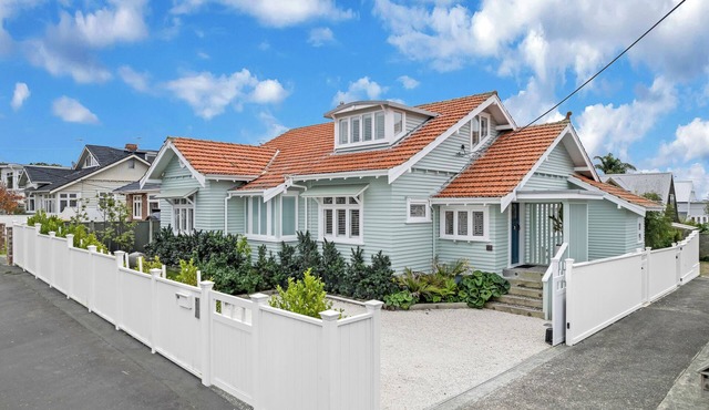 The Sage House is a Luxury villa in Devonport. Beautifully renovated and filled with natural light, it offers stylish living spaces, a designer kitchen, and tranquil outdoor areas just minutes from beaches and cafes.