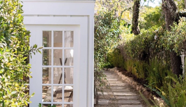 This duplex is a 2 bedroom(s), 2 bathrooms, located in Montecito, CA.