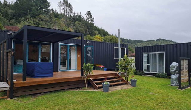 Tiny Home Getaway - a lake retreat