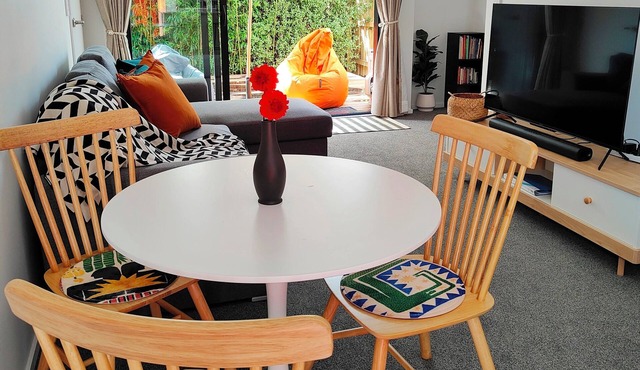 Tranquil Bamboo Oasis -New 2 Bed Close To CBD