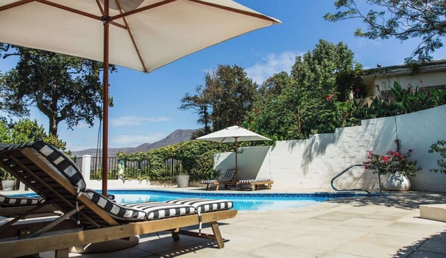 Tranquil Garden Cottage with Stunning Vineyard-to-Mountain Views