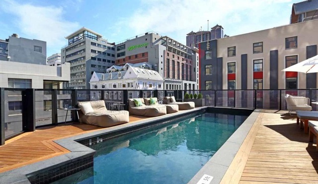 Triangle Luxury Suites