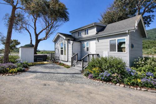 Turtle Rock RV Resort & Cottages
