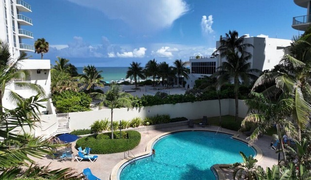 Unbeatable Ocean & Canal Views from Your Comfortable Beach Retreat