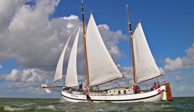 Unique spacious comfortable (private) boat near Amsterdam