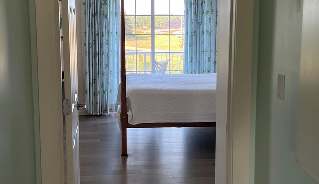 Upper level end unit