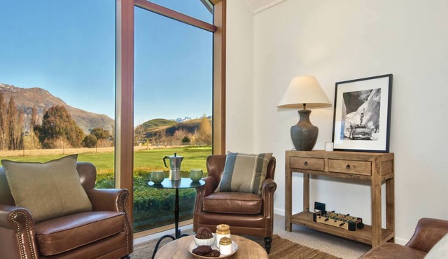 Vista on Speargrass with spa