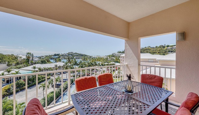 Walk to Beach: St Thomas Condo w/Balconies