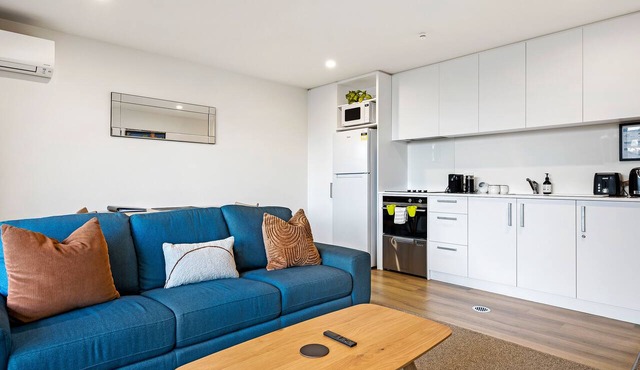 Walk to The Terrace – 1 Bedroom Apartment with Parking