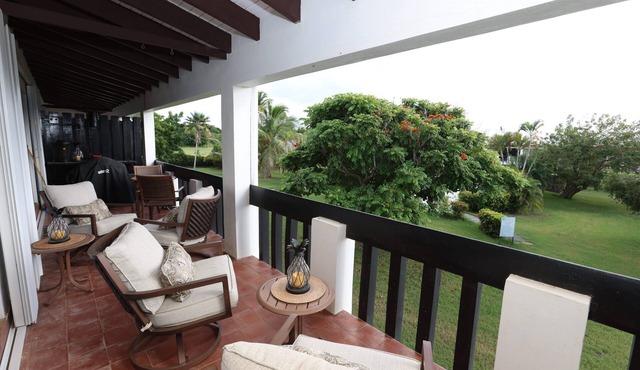 West Side Gem: Spacious Haven w/Pool
