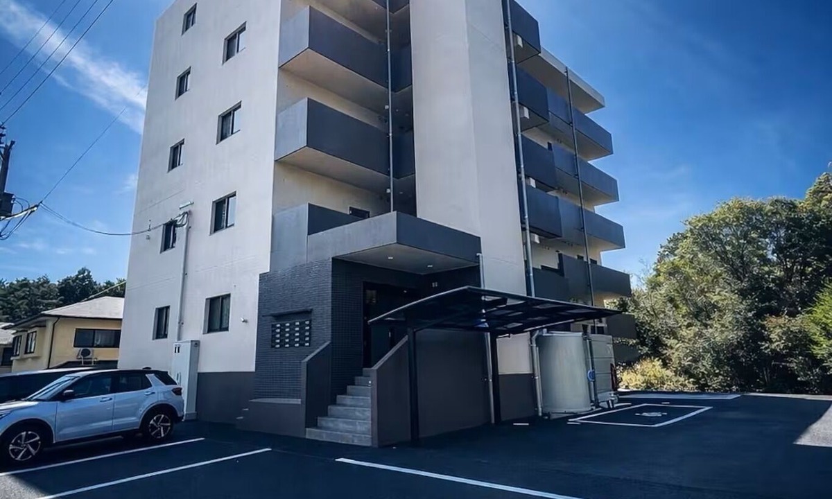 Nishihara Apartment | Located a 3minute drive from Kumamoto Airport an/Aso District Kumamoto