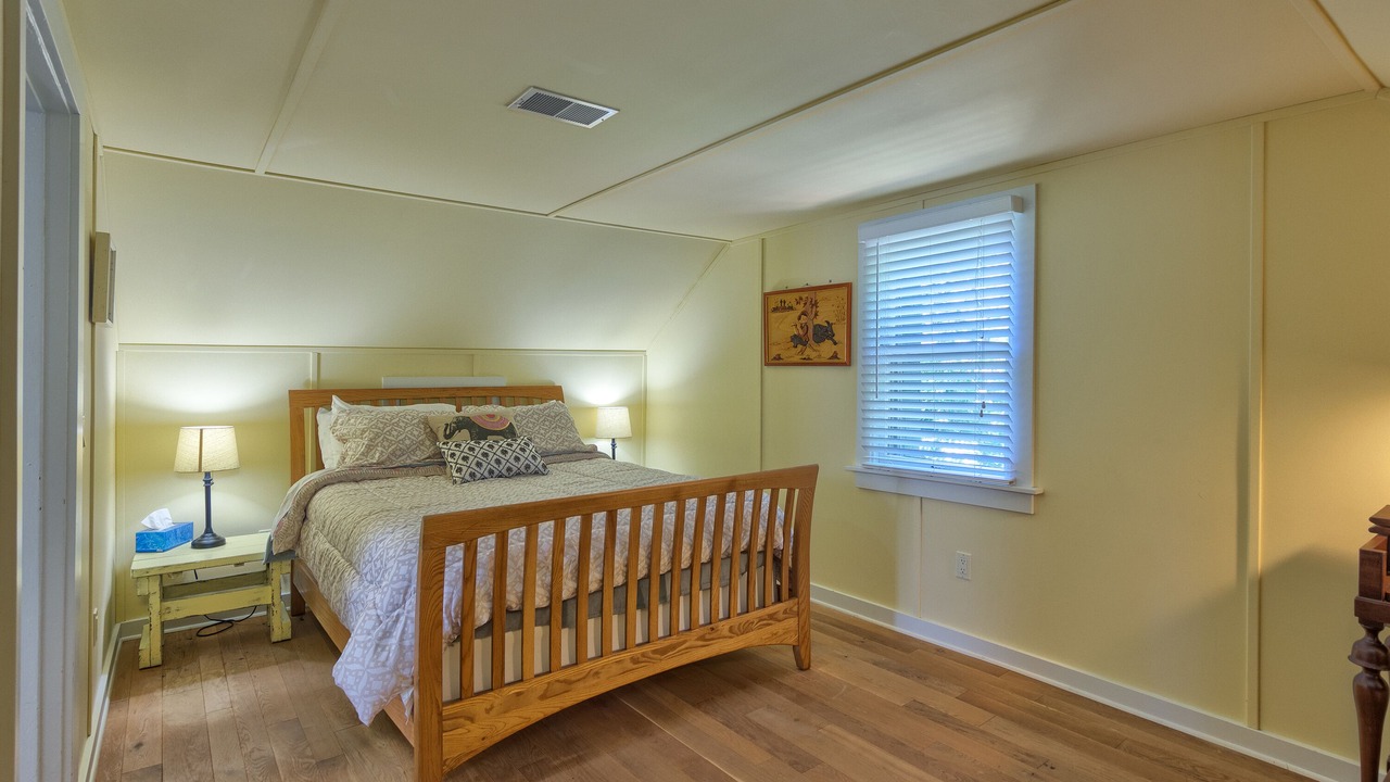 Photo of Bedroom in Saugatuck