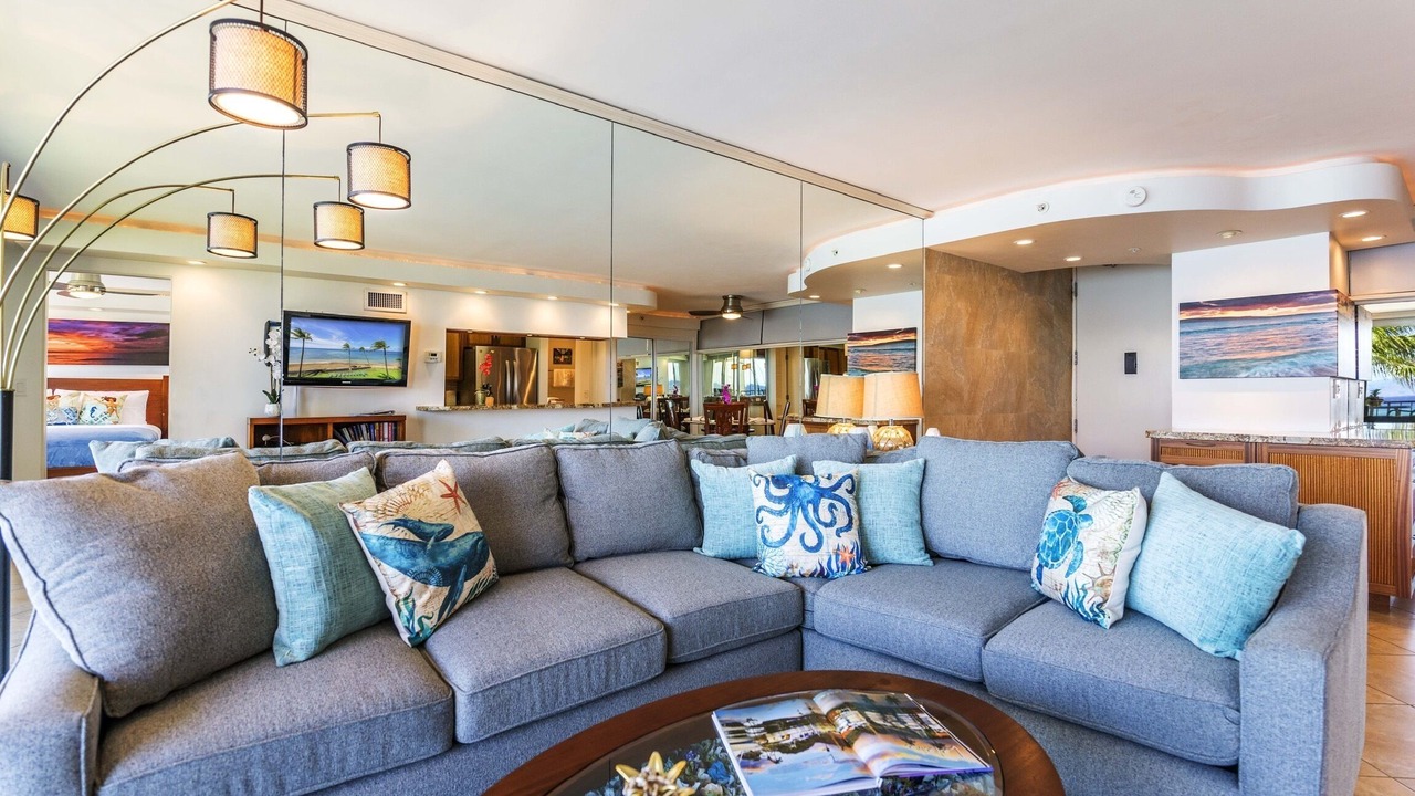 Photo of Livingroom in Kahana