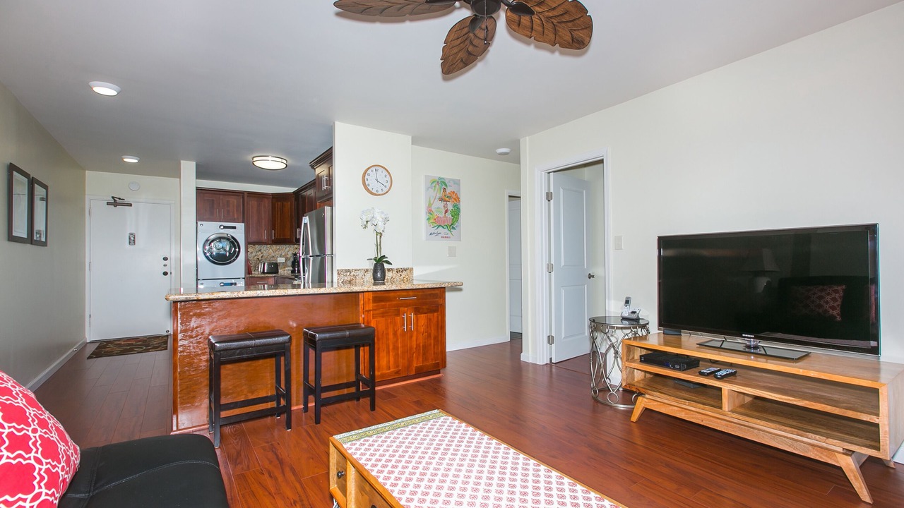 Photo of Livingroom in Waikiki