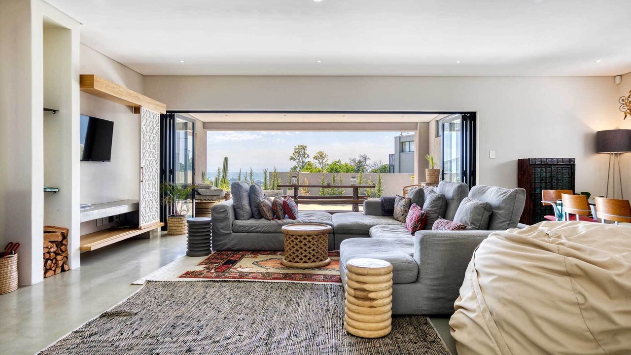 Photo of Livingroom in Cape Town City Centre