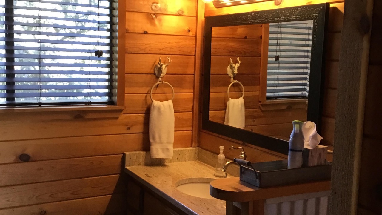 Photo of Bathroom in Ruidoso