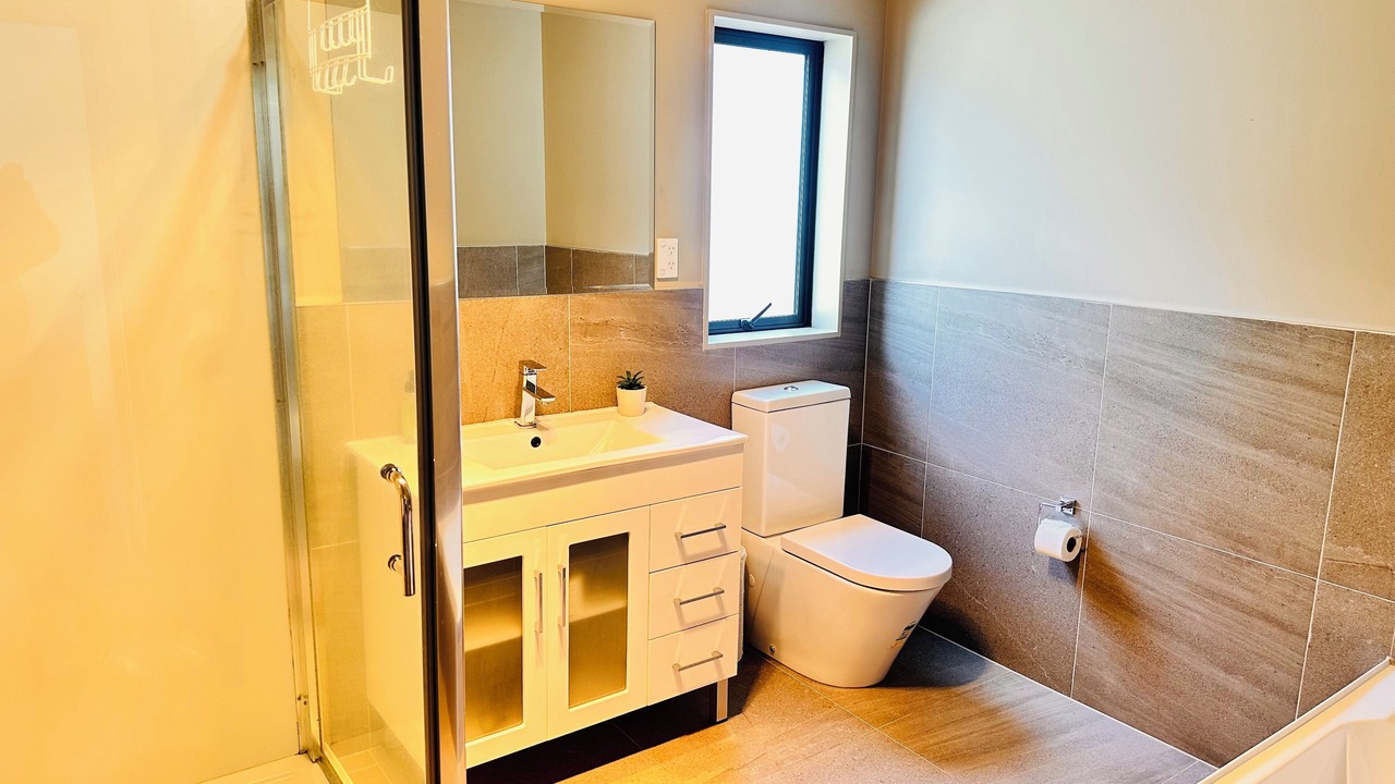 Photo of Bathroom in Otahuhu
