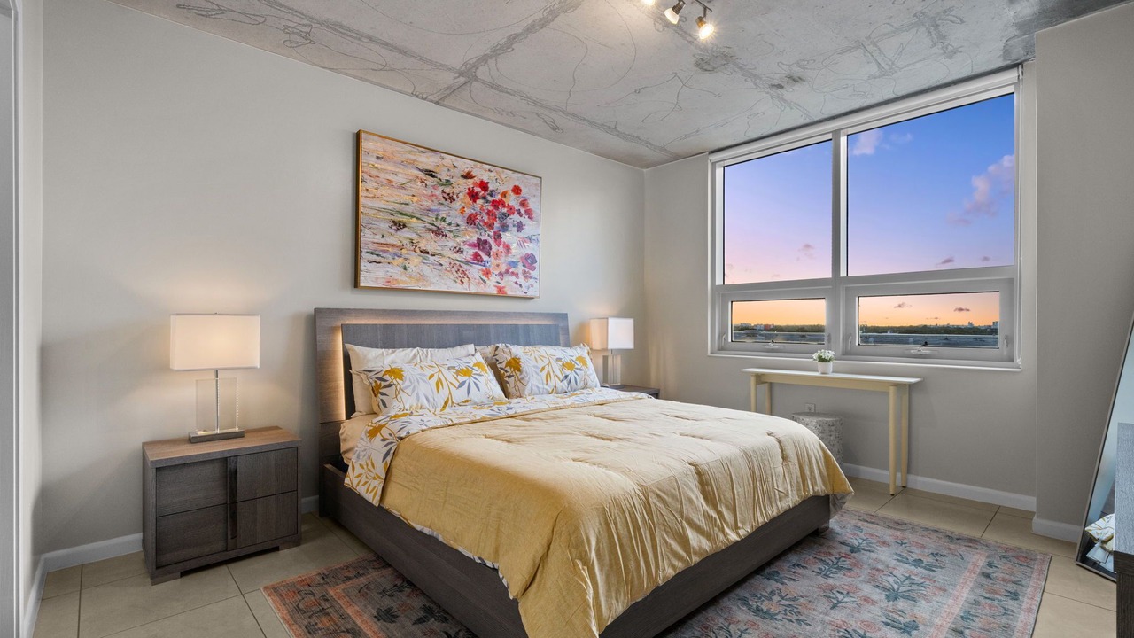 Photo of Bedroom in Midtown