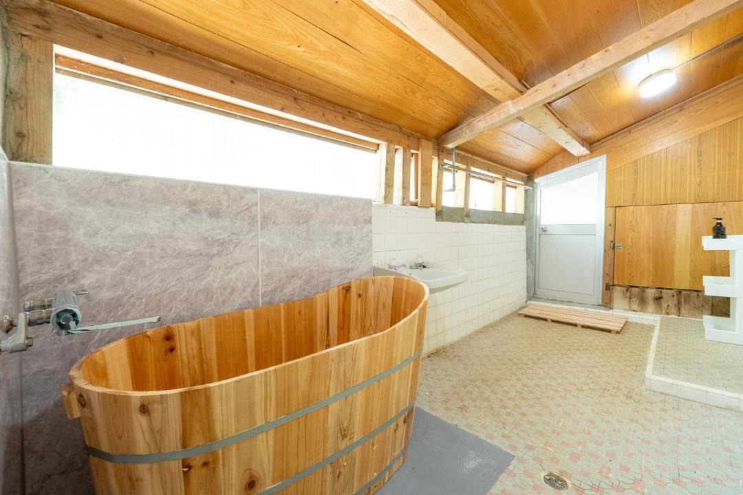 Photo of Bathroom in Shoshi