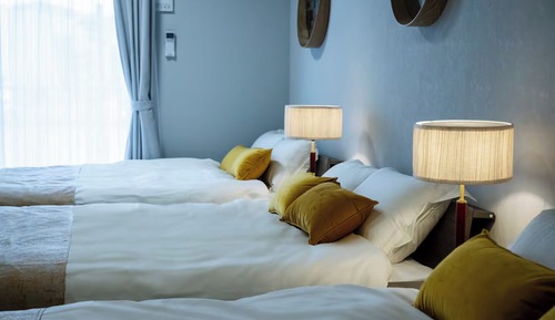 Room, River View