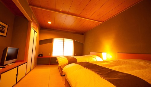 Traditional House (OYAMA), Garden View