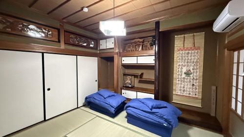 Triple Room with Shared Bathroom