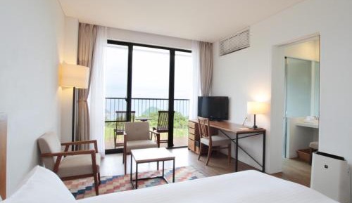 Deluxe Twin Room with Sea View