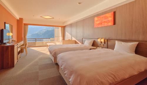 Standard Twin Room with Sea View