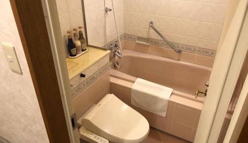 Standard Twin Room - Private Bathroom - Non-Smoking