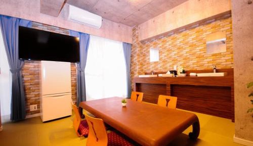 8-Bed Mixed Dormitory Room