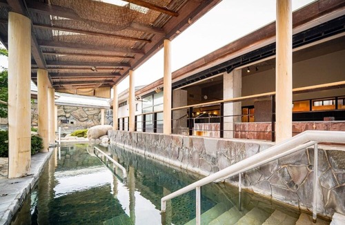 Toon Hotel | New building Triple room RO | Breakfast inclu/Toon Ehime
