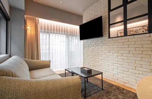 Minamiazabu Apartment | STUMP SA THE LIVRE Hiroo Roppongi
