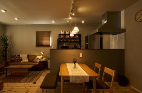 Ueda Apartment | お子様連れも歓迎 陽だまりの信州ステイ -平屋で暮らすように泊まる家-