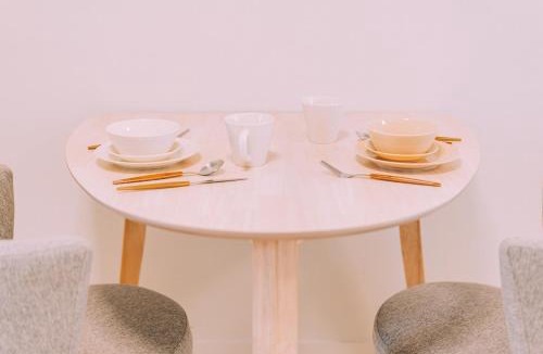 Susakiuramachi Apartment | Chic Nakasu Apartment Perfect for 2 Guests
