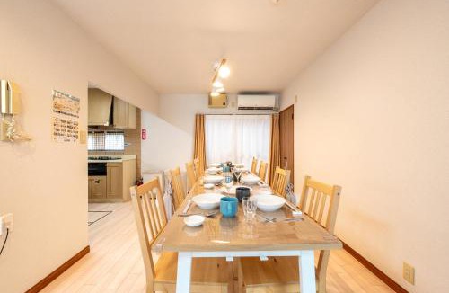 Sugatani Onsen Villa | HIKONE-Step 彦根ステップ 彦根駅徒歩4分 軽自動車用無料駐車場 彦根城徒歩15分 14名まで 戸建貸切