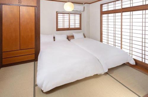 Kagoshima Apartment | YokaYado Kagoshima Chuo - Retro Style Japanese Modern Entire House with Rooftop Balcony