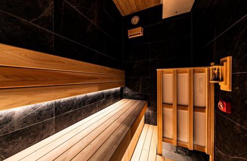 Hakata-ku Hotel | 十二ホテル -福岡空港-