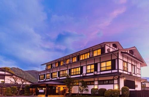 Yufuin Onsen Hotel | Yawaragi-no-Sato Yadoya