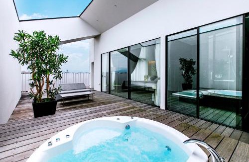 Saga Hotel | Garden Terrace Saga Hotels & Resorts