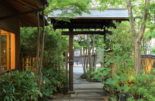 Yufuin Onsen Hotel | Yufuin Onsen Hinoharu Ryokan