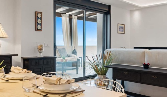 Apartment in Playas del Duque for 5 people | Casa Cadiz 412A