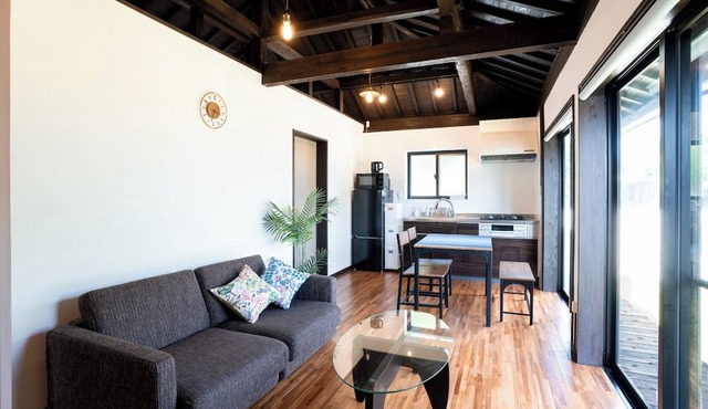 2minute walk to the beach | Entire house rental in NakijinImadomari | Reopening in June | 13 minu/Kunigami District Okinawa