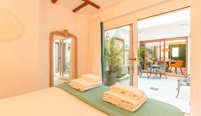 Casa Esmeralda Luxury Boutique Apartments Old Town