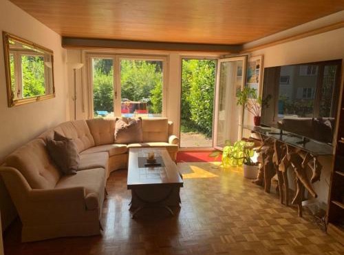Small Double Room, bed 140x200cm, in very quiet and cosy house!