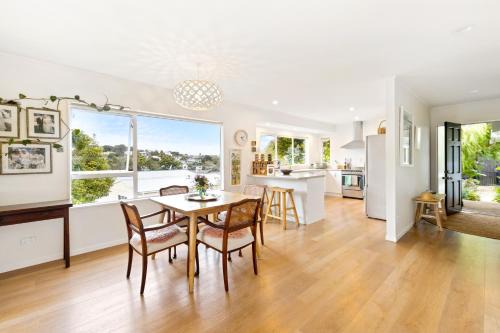 Peaceful Oasis in the heart of Stanmore Bay